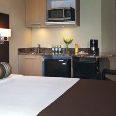 Отель Holiday Inn Vancouver Downtown & Suites Канада, Ванкувер - отзывы, цены и фото номеров - забронировать отель Holiday Inn Vancouver Downtown & Suites онлайн в номере