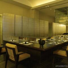 Отель The Lodhi
