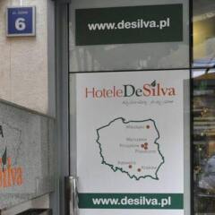 Hotel Apartments Zgoda Warszawa by DeSilva парковка