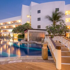 Отель Imperial Hua Hin Beach Resort бассейн фото 2