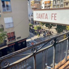 Отель Pensión Santa Fe Испания, Фуэнхирола - отзывы, цены и фото номеров - забронировать отель Pensión Santa Fe онлайн балкон
