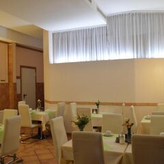 City Hotel West