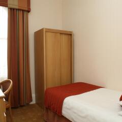 Phoenix Hotel комната для гостей