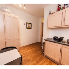 Отель Cosy, Modern Flat in Covent Garden в номере