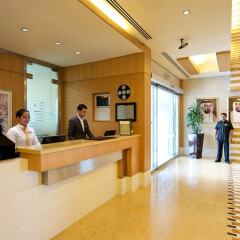 Отель TIME Ruby Hotel Apartments ОАЭ, Шарджа - 1 отзыв об отеле, цены и фото номеров - забронировать отель TIME Ruby Hotel Apartments онлайн интерьер отеля фото 2