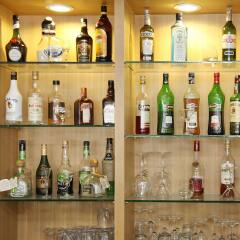 Arya Inn Pattaya Beach Hotel гостиничный бар