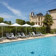 Отель Chateau Hotel & Spa Grand Barrail Франция, Сент-Эмильон - отзывы, цены и фото номеров - забронировать отель Chateau Hotel & Spa Grand Barrail онлайн бассейн фото 2