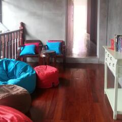 Ai Phuket Hostel интерьер отеля