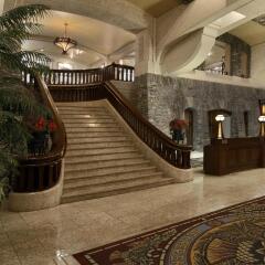 Отель Fairmont Banff Springs интерьер отеля