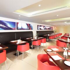 Отель Ibis Riyadh Olaya Street гостиничный бар