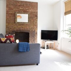Отель 1 Bedroom Flat Next To Finsbury Park Великобритания, Лондон - отзывы, цены и фото номеров - забронировать отель 1 Bedroom Flat Next To Finsbury Park онлайн комната для гостей фото 5