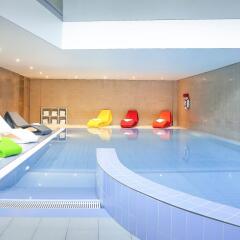 Отель Novotel Zurich City-West Швейцария, Цюрих - 9 отзывов об отеле, цены и фото номеров - забронировать отель Novotel Zurich City-West онлайн бассейн