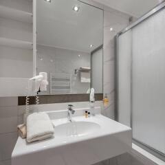 Отель Alpenhotel Enzian Австрия, Зёльден - отзывы, цены и фото номеров - забронировать отель Alpenhotel Enzian онлайн ванная