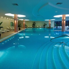 Отель Doubletree by Hilton Hotel Varna - Golden Sands Болгария, Золотые пески - 4 отзыва об отеле, цены и фото номеров - забронировать отель Doubletree by Hilton Hotel Varna - Golden Sands онлайн бассейн фото 3
