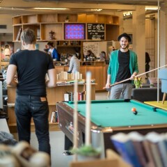 Отель ClinkNOORD - Hostel Нидерланды, Амстердам - 4 отзыва об отеле, цены и фото номеров - забронировать отель ClinkNOORD - Hostel онлайн гостиничный бар