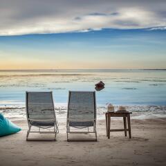 Отель Tango Beach Resort пляж