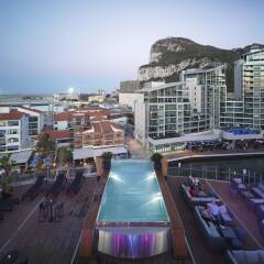 Отель Sunborn Gibraltar бассейн фото 3
