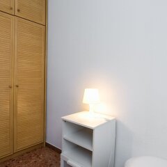 Отель Spacious & Quiet 4 Bedroom Apartment Испания, Барселона - отзывы, цены и фото номеров - забронировать отель Spacious & Quiet 4 Bedroom Apartment онлайн удобства в номере