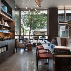 Renaissance Zurich Tower Hotel развлечения