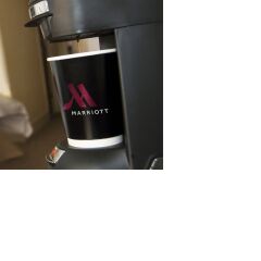 Bethesda North Marriott Hotel & Conference Center сейф в номере