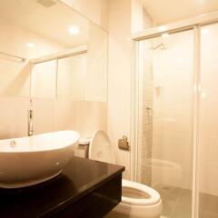 Отель The Aim Sathorn Hotel Таиланд, Бангкок - отзывы, цены и фото номеров - забронировать отель The Aim Sathorn Hotel онлайн ванная