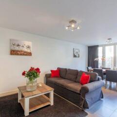 Апартаменты Tulip Apartment A комната для гостей фото 3