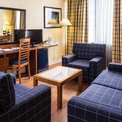 Отель Holiday Inn Lisbon интерьер отеля фото 2