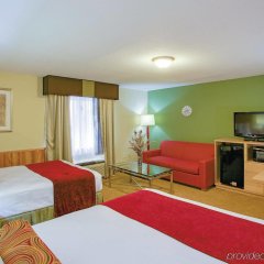 La Quinta Inn & Suites by Wyndham Roanoke Salem in Salem, United States of America from 123$, photos, reviews - zenhotels.com room amenities photo 2