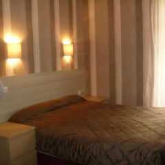 Hotel Media комната для гостей