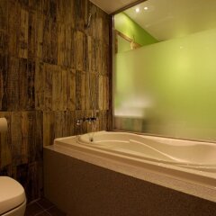 Отель Hwagok Lush Hotel Южная Корея, Сеул - отзывы, цены и фото номеров - забронировать отель Hwagok Lush Hotel онлайн ванная фото 3