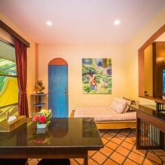 Отель Aochalong Villa Resort & Spa Таиланд, Бухта Чалонг - отзывы, цены и фото номеров - забронировать отель Aochalong Villa Resort & Spa онлайн комната для гостей фото 3