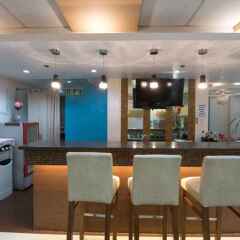 Отель Alejandra Hotel Филиппины, Макати - отзывы, цены и фото номеров - забронировать отель Alejandra Hotel онлайн бассейн