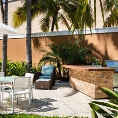 Отель Courtyard by Marriott Aventura Mall