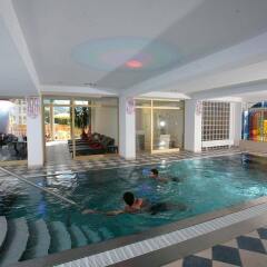 Отель Bergers Sporthotel бассейн