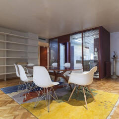 Отель Classic Bonanova - 4 Bedroom Apartment 2nd Floor - MSB 56028 Испания, Барселона - отзывы, цены и фото номеров - забронировать отель Classic Bonanova - 4 Bedroom Apartment 2nd Floor - MSB 56028 онлайн комната для гостей фото 4