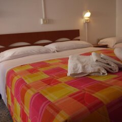 Hotel Hollywood комната для гостей