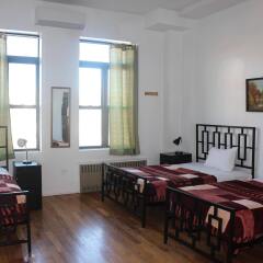 Отель NY Moore Hostel США, Нью-Йорк - 1 отзыв об отеле, цены и фото номеров - забронировать отель NY Moore Hostel онлайн комната для гостей фото 2