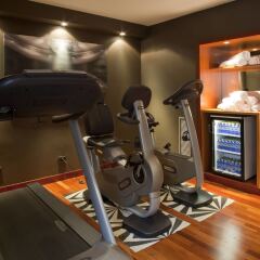 AC Hotel Avenida de América by Marriott фитнесс-зал