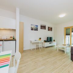 Отель ShortStayPoland Mennica Residence (B50) комната для гостей