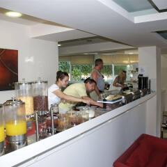 Glyfada Beach Hotel гостиничный бар