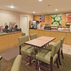 Отель La Quinta Inn & Suites Meridian питание фото 3