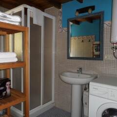 Отель Apartamentos Rurales Los Picos de Redo Испания, Камалено - отзывы, цены и фото номеров - забронировать отель Apartamentos Rurales Los Picos de Redo онлайн ванная фото 2