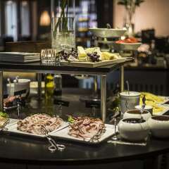First Hotel G питание