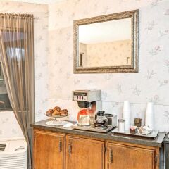 Отель Knights Inn Woodland Hills США, Лос-Анджелес - отзывы, цены и фото номеров - забронировать отель Knights Inn Woodland Hills онлайн питание фото 2