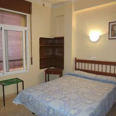 Отель Hostal Guillot Торремолинос комната для гостей фото 3