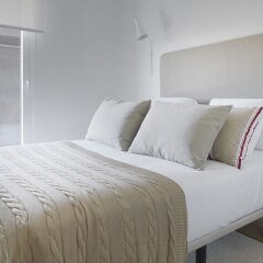 Апартаменты Gladys Attic Apartment by FeelFree Rentals комната для гостей фото 2