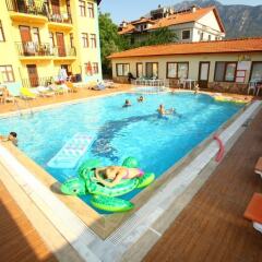 Villa Turk Apart Hotel Турция, Олудениз - отзывы, цены и фото номеров - забронировать отель Villa Turk Apart Hotel онлайн бассейн фото 2