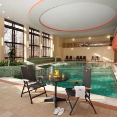 Отель Chateau Monty Spa Resort Чехия, Марианске-Лазне - отзывы, цены и фото номеров - забронировать отель Chateau Monty Spa Resort онлайн бассейн фото 2