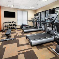 Отель Courtyard by Marriott Washington Capitol Hill/Navy Yard фитнесс-зал