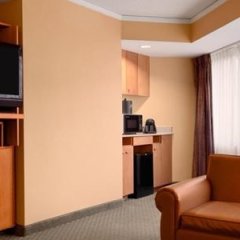 Embassy Suites by Hilton Crystal City National Airport in Arlington, United States of America from 229$, photos, reviews - zenhotels.com room amenities